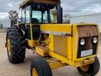 1977 Chamberlain 4280 Tractor