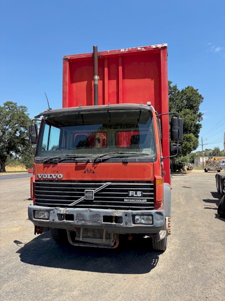 1998 Volvo FL6 Curtianside 