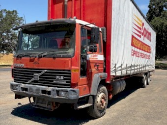 1998 Volvo FL6 Curtianside 