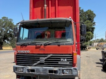 1998 Volvo FL6 Curtianside 