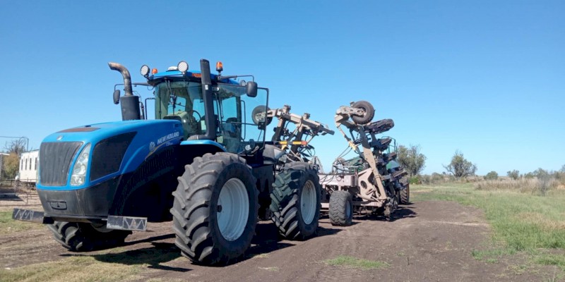 2013 New Holland T9.450 4WD Tractor