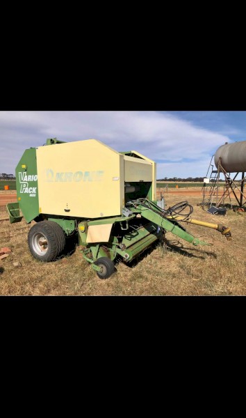 Krone Vario Pack 1500 Round Baler