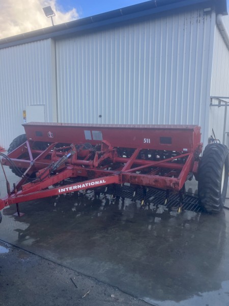 511 international 24 row