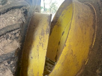 John Deere R4045/4060/616 SP Sprayer 480/80R50 Duals