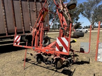 Kuhn QF6502 Tedder Rake
