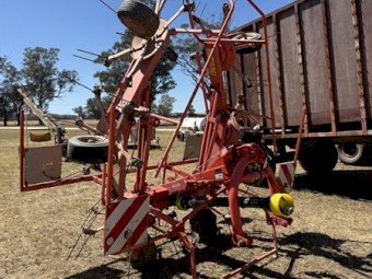 Kuhn QF6502 Tedder Rake