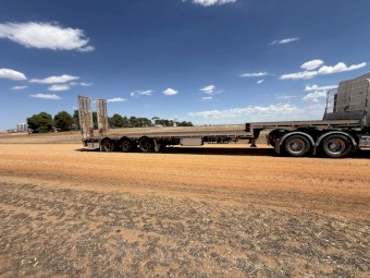 2004 Southern Cross Drop Deck Extendable Trailer