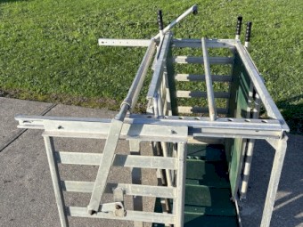 Prattley 3-Way manual Sheep drafting weigh crate