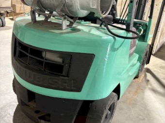 2008 Mitsubishi 2.5 tonne forklift 
