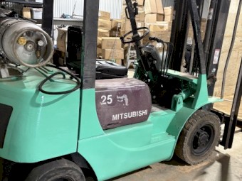 2008 Mitsubishi 2.5 tonne forklift 