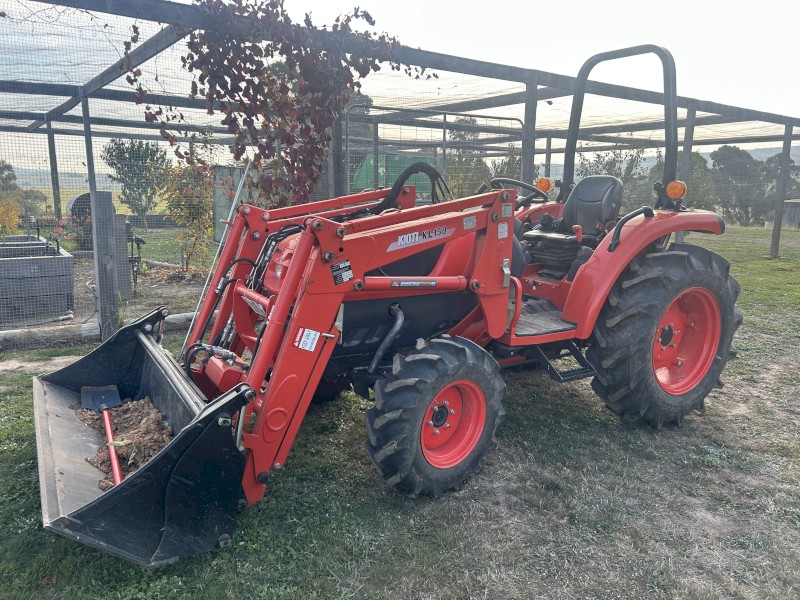 2023 Kioti EK5810 Tractor with Loader