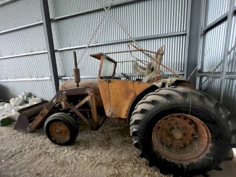 Chamberlain Champion 9G Tractors x 2