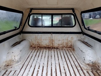 2006 Ford Courier