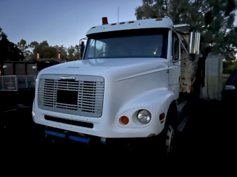 1995 Freightliner FL112 Bogie Tipper