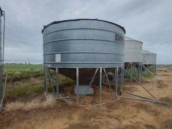 7 x Jaeschke & Campbell Field Bins 30-33mt