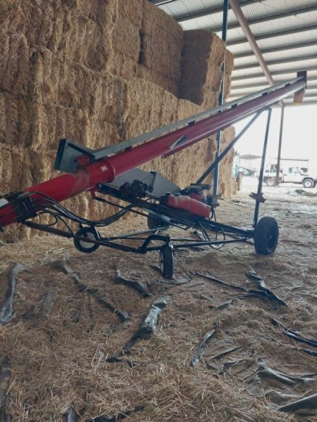 Wheatheart Auger - Self Propelled 10-36