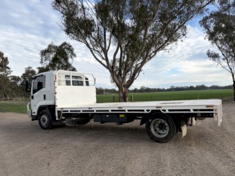 Tray Truck Isuzu FSD 2016