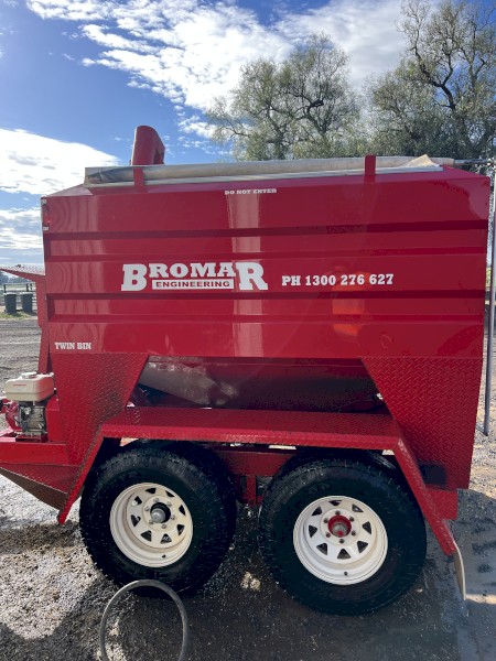 Bromar Sheep Feeder