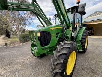 John Deere 5093E Cab Tractor