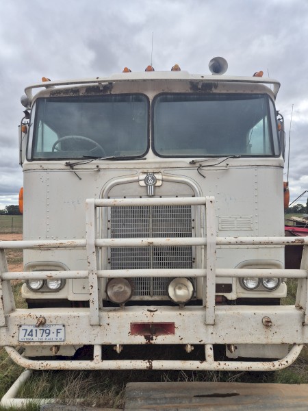 Kenworth k100