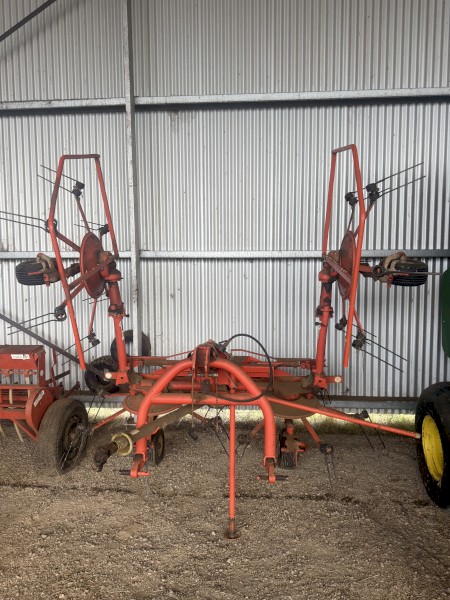 Kuhn GF5001 Tedder Rake