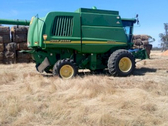 John Deere 9650 STS Header with Draper Front and Trailer