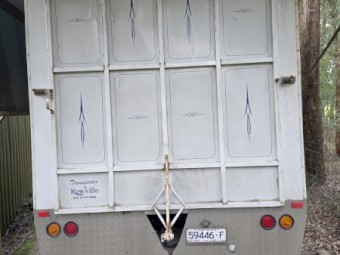 2006 Nissan UD MK245 Horse Truck