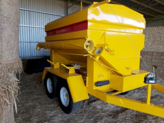 MP Ezy 40 Feeder Mobile Grain Bin
