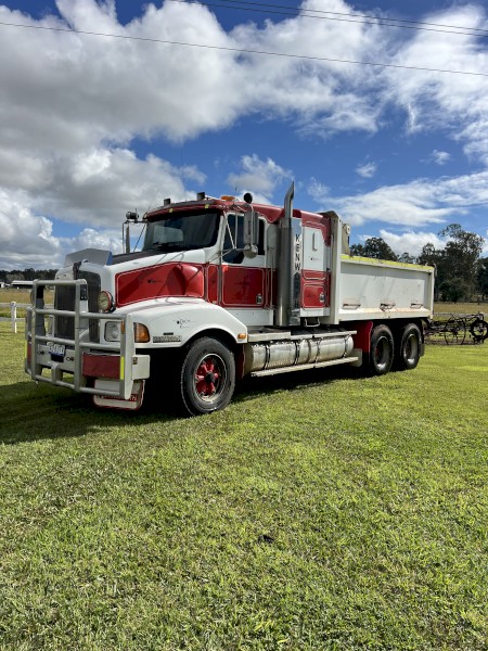Kenworth T401 Tipper Truck