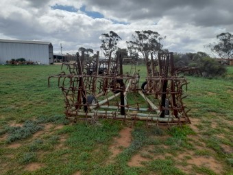 Shearer  11 leaf Harrows