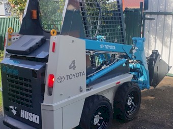 2011 Toyota Huski SDK4 Skid Steer