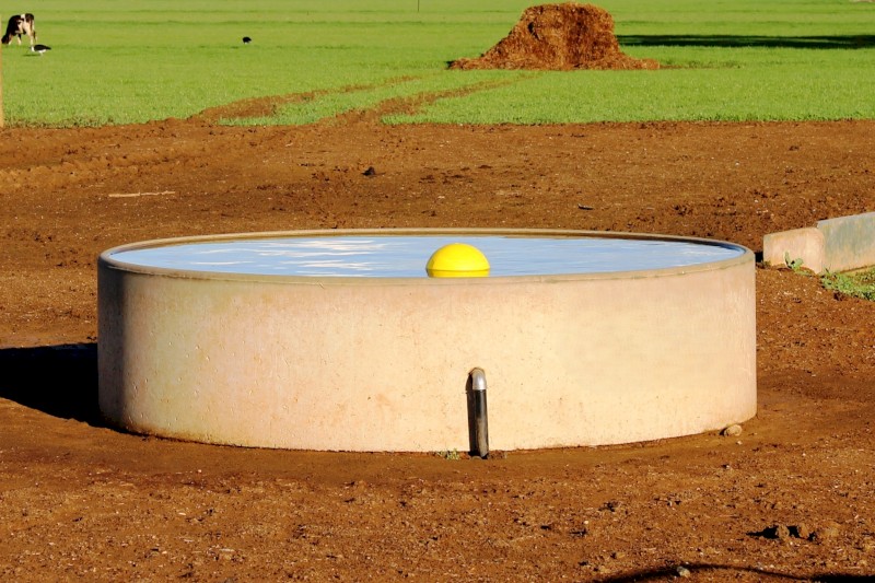 8' Round Cattle/Horse Water Trough- 2200Lt