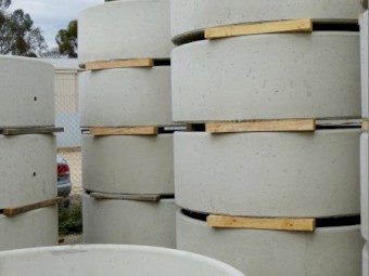 6'4" Round Cattle/Horse Water Trough- 1400Lt