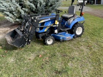 2009 New Holland Boomer 1025 Tractor with Attachments