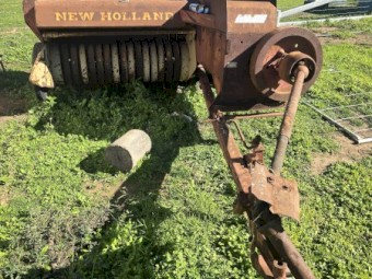 New Holland 275 Small Square Baler