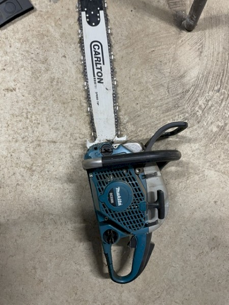 Makita DCS 500 Chainsaw