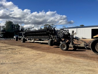 2011 NDF SA650 Disc Seeder