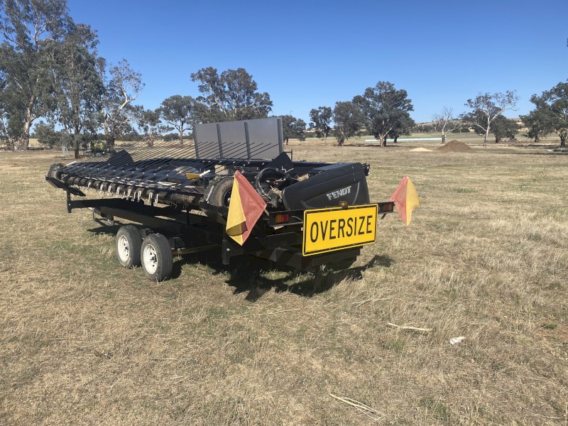 2022 MacDon PW8 Canola Pick Up Front