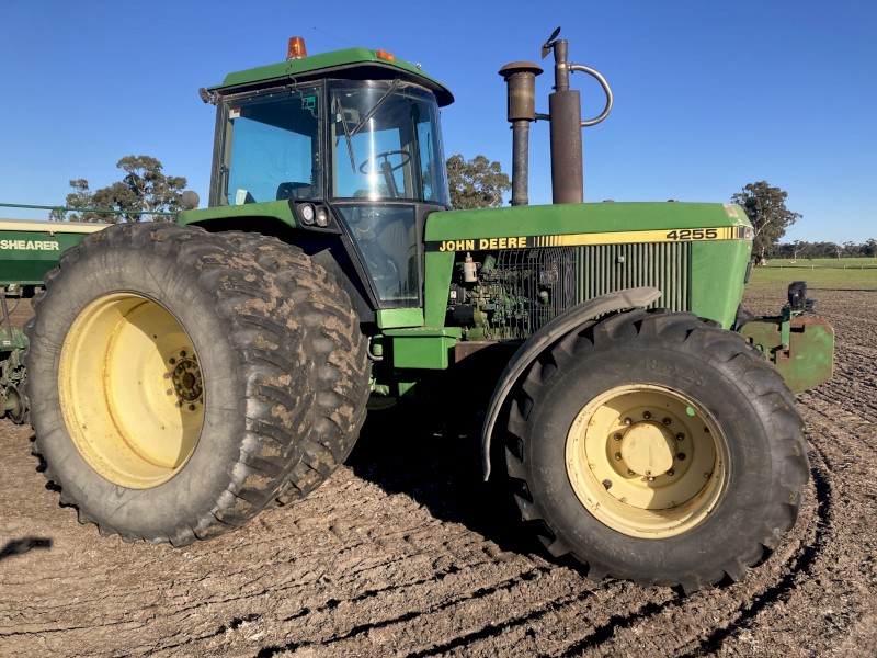 1991 John Deere 4255 Tractor