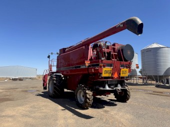2002 Case IH 2388 Header with Front