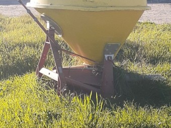 Vicon Spreader / Seeder