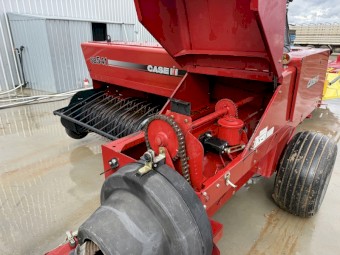 2015 Case IH SB541 Small Square Baler & 2018 Jadan Accumulator