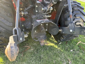 Kioti CS2610 Tractor