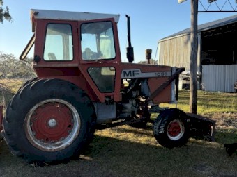 Massey Ferguson 1085 Tractor