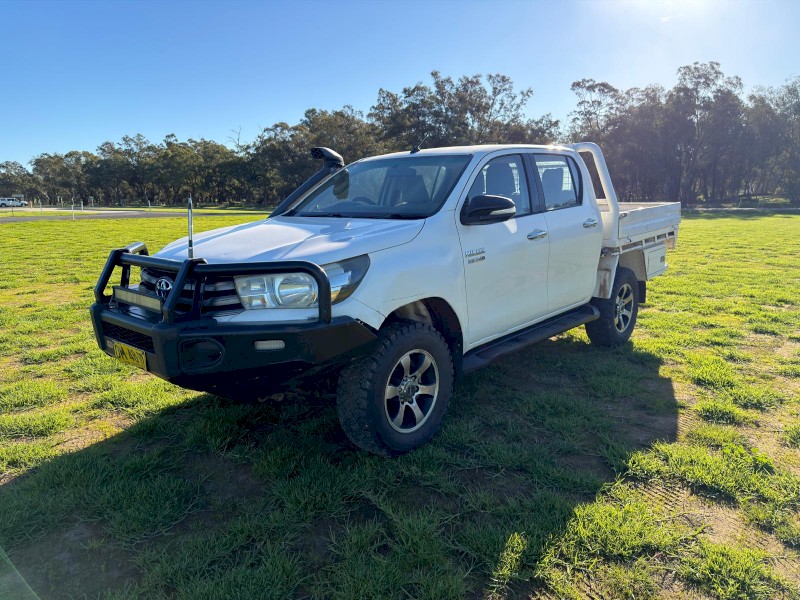 2015 Toyota Hilux SR 2.8L 4x4 Dual Cab Ute