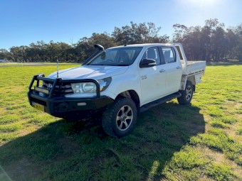 2015 Toyota Hilux SR 2.8L 4x4 Dual Cab Ute