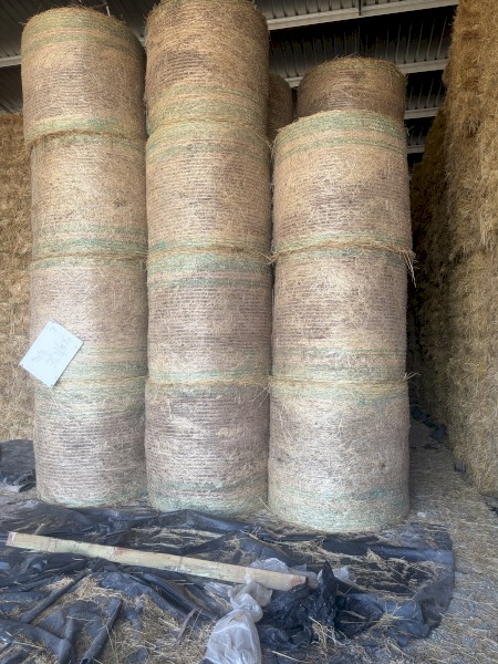 100 x Clover and Rye Hay 4x4 Rolls