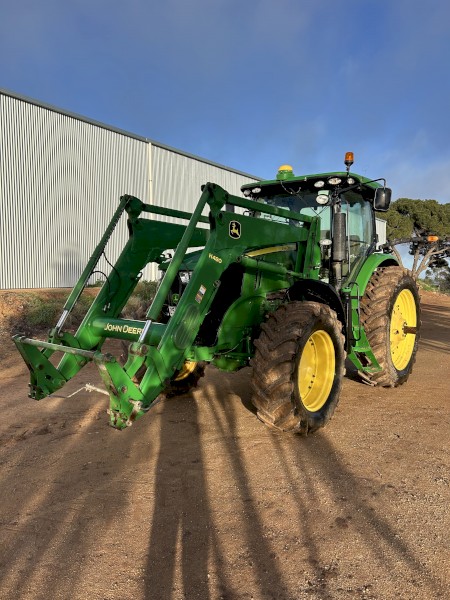 2012 John Deere 7260R and H480 Loader