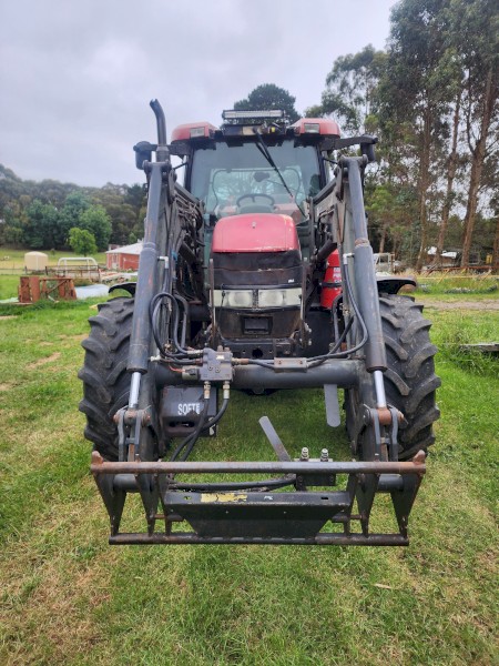 2004 Case IH Maxxum 110 Tractor with Loader
