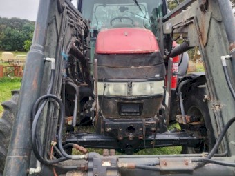 2004 Case IH Maxxum 110 Tractor with Loader